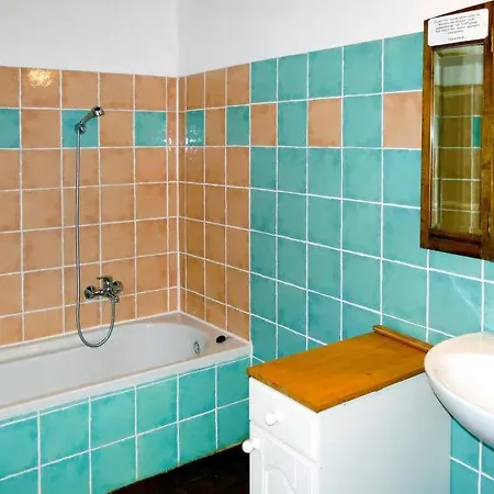 Scorrone Sleeps 16 Pool Wifi * Cossano Belbo