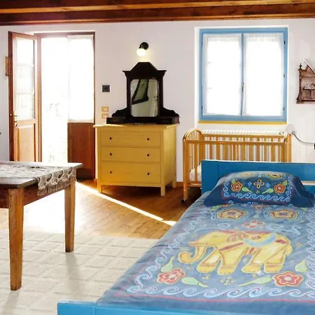 Scorrone Sleeps 16 Pool Wifi * Cossano Belbo
