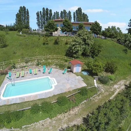 Scorrone Sleeps 16 Pool Wifi * Cossano Belbo
